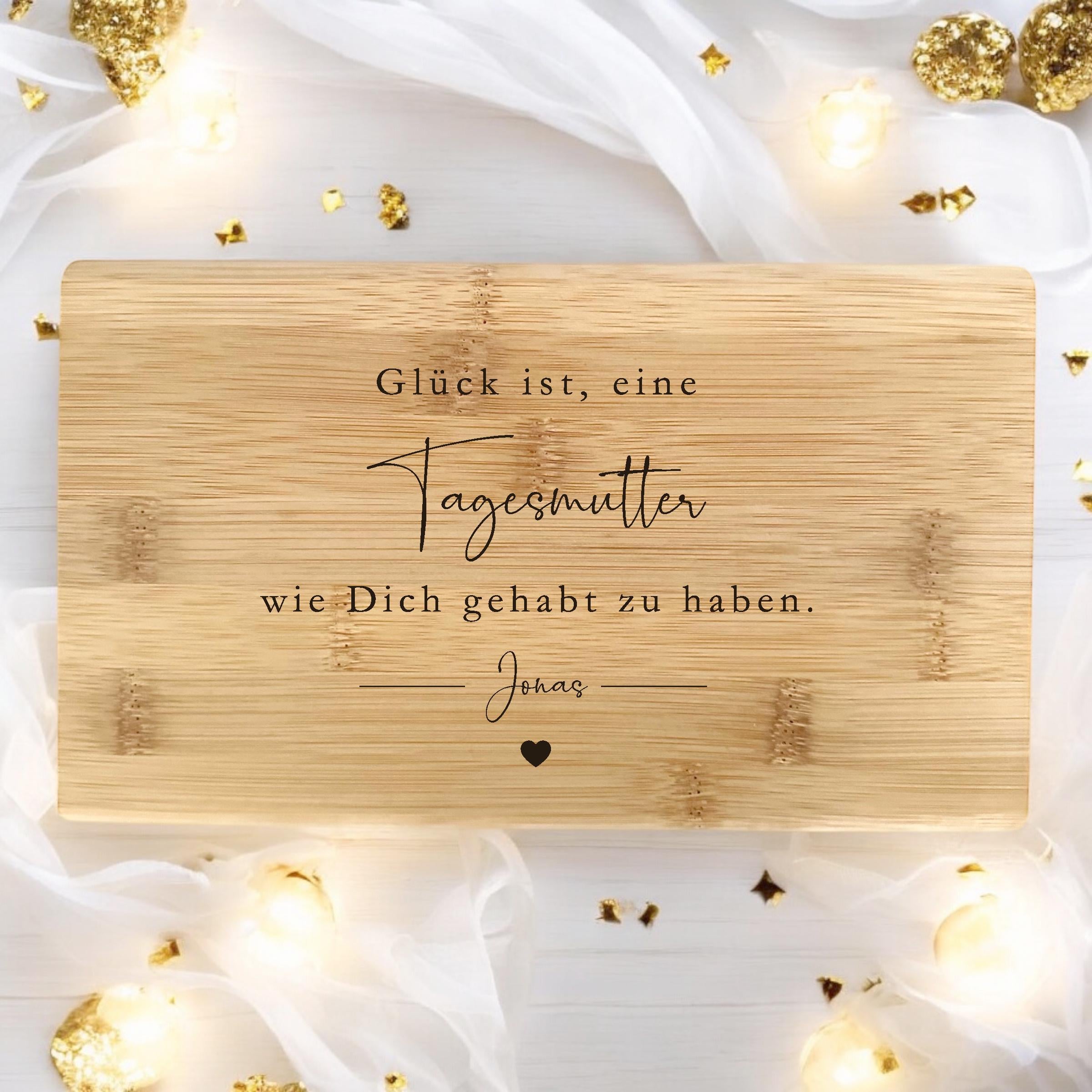 Abschiedsgeschenk Tagesmutter Erzieherin Schneidebrett Name Tageskind Personalisiert Name  Geschenk Abschied Dankeschön Erzieherin mit Herz