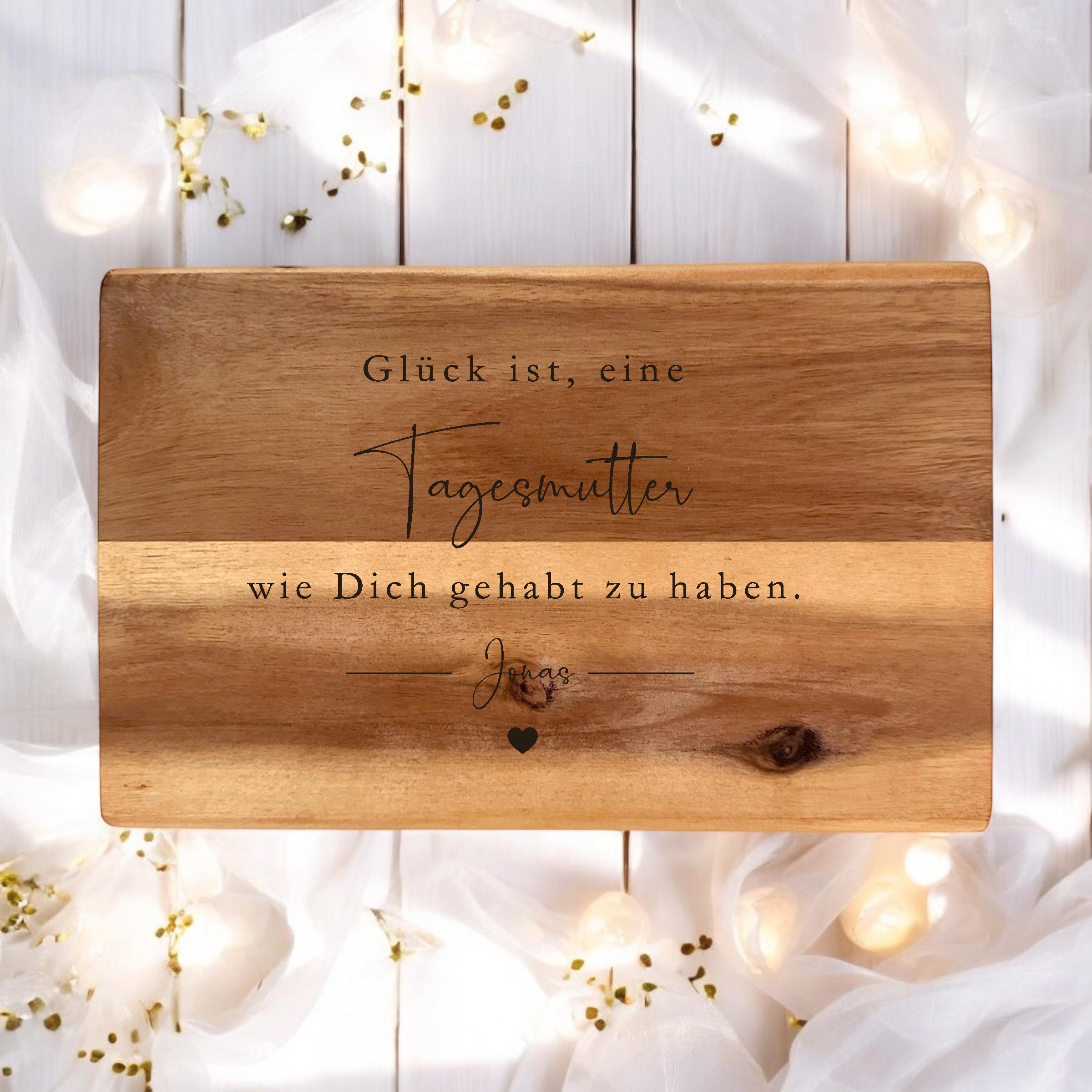 Abschiedsgeschenk Tagesmutter Erzieherin Schneidebrett Name Tageskind Personalisiert Name  Geschenk Abschied Dankeschön Erzieherin mit Herz